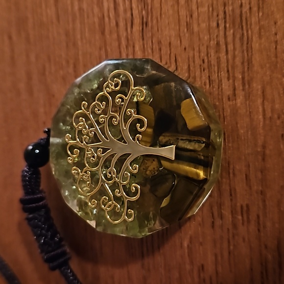 📢2 for $20  Tree of life with coloured shell braceler - Picture 3 of 5